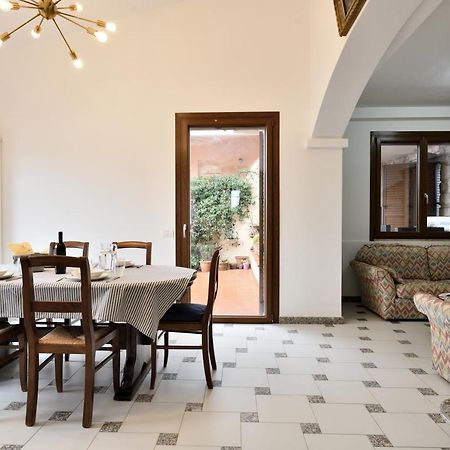 Amazing View - Exclusive Apartment Portu Frailis 아르바탁스 외부 사진