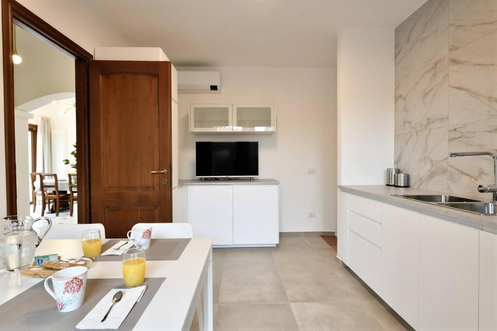 Amazing View - Exclusive Apartment Portu Frailis 아르바탁스 외부 사진
