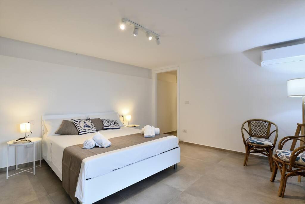 Amazing View - Exclusive Apartment Portu Frailis 아르바탁스 외부 사진